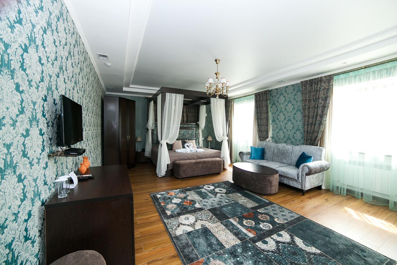 Park Hotel Karaganda Exterior photo
