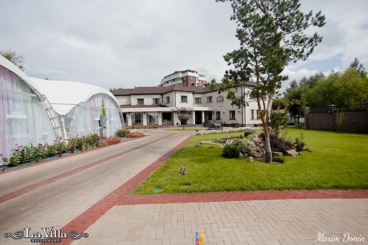 Park Hotel Karaganda Exterior photo